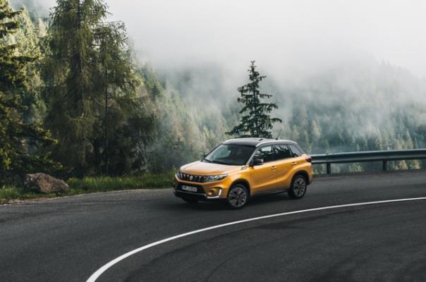 Vitara und SX4 S-Cross punkten mit kraftvollem Antrieb und Bodenfreiheit